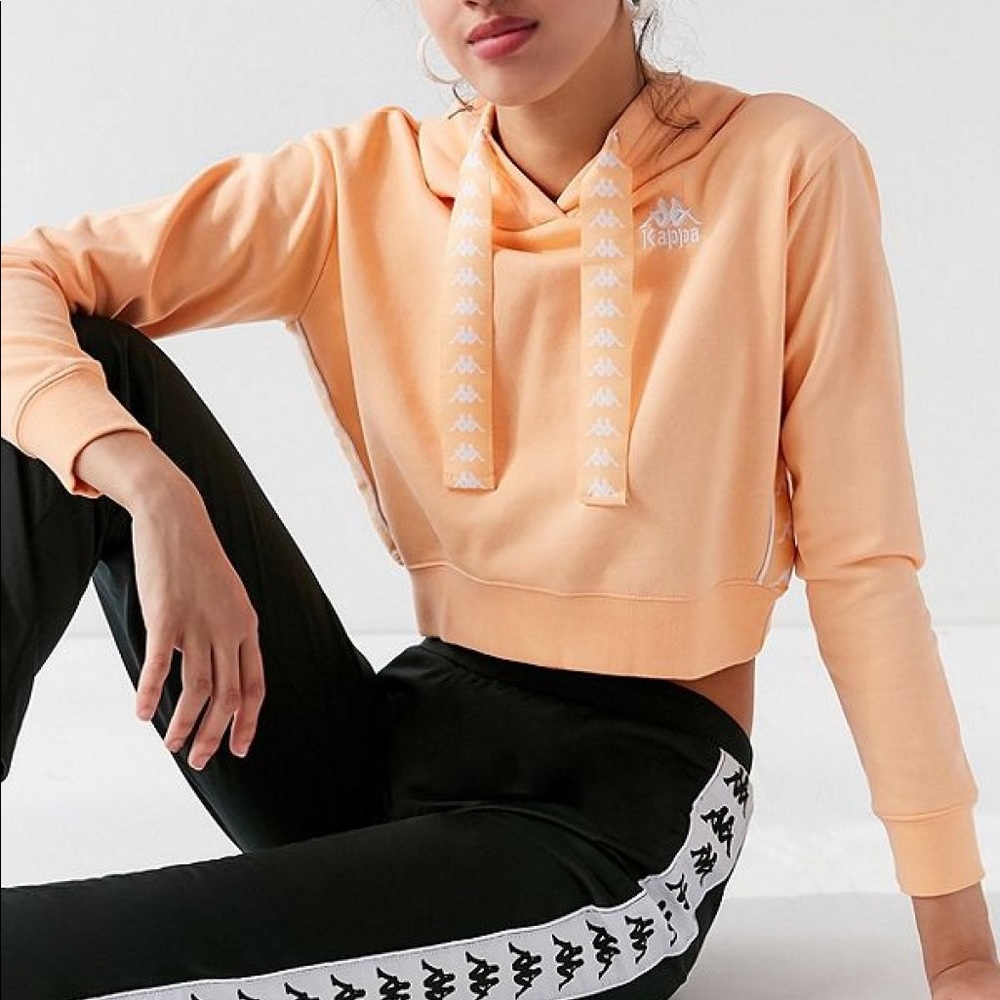 Kappa x UO cropped hoodie (peach, xs)
